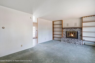 880 Steele St, Craig, CO 81625 - photo 4
