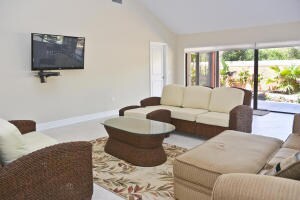 158 Seashore Dr, Jupiter, FL 33477 - photo 3