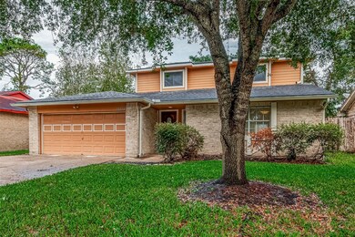 16419 Barcelona Dr, Friendswood, TX 77546 - photo 4