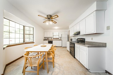 1133 Dave Creek Pkwy, Fairfield Bay, AR 72088 - photo 7