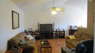 1033 Alexandria Dr, Lawrenceburg, KY 40342 - photo 3