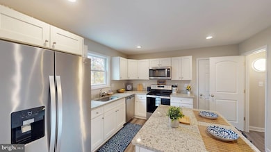 131 Chrissys Cir, Harpers Ferry, WV 25425 - photo 6