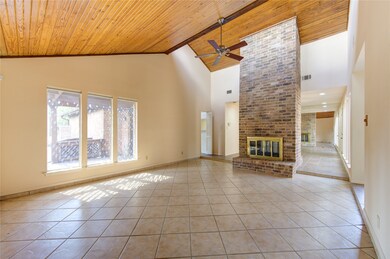 7706 Green Lawn Dr, Houston, TX 77088 - photo 4