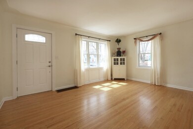 237 West 24th St-4