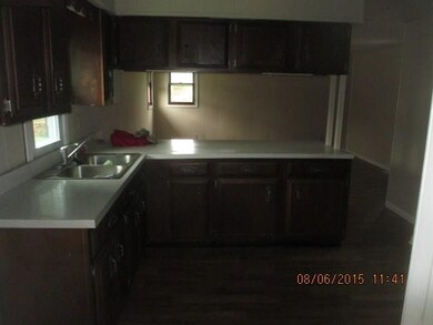 1633 W 20th St, Anderson, IN 46016 - photo 5