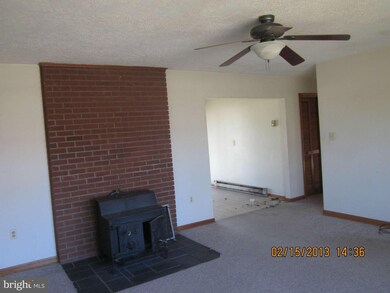 48 Short St, Colonial Beach, VA 22443 - photo 3