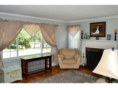 207 Cornell St, Cranston, RI 02920 - photo 2