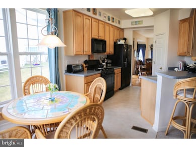 86 N Savanna Dr, Pottstown, PA 19465 - photo 5