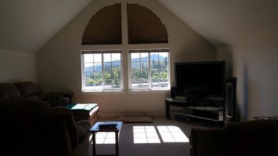 1640 NE Beacon Dr, Grants Pass, OR 97526 - photo 5