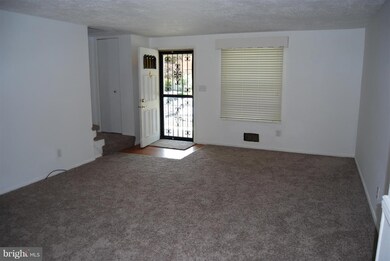 1165 Foxwood Ln, Essex, MD 21221 - photo 5