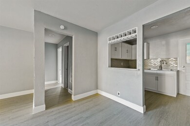 5212 Plum Dr, Houston, TX 77087 - photo 5