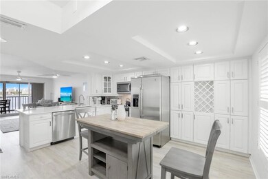 9101 Vanderbilt Dr unit 203, Naples, FL 34108 - photo 5