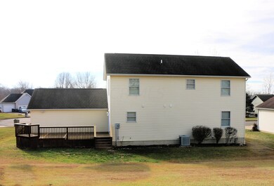 1078 Ridge Dr, Circleville, OH 43113 - photo 6