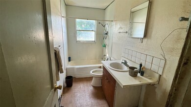 2814 Hitchcock St, Houston, TX 77093 - photo 6