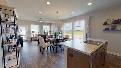 6424 Oak Village Dr, Louisville, KY 40228 - photo 3