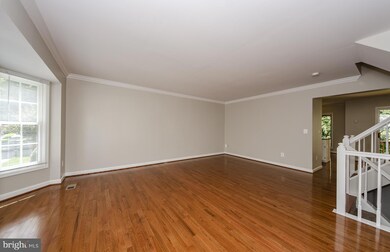 10620 Alison Dr, Burke, VA 22015 - photo 7