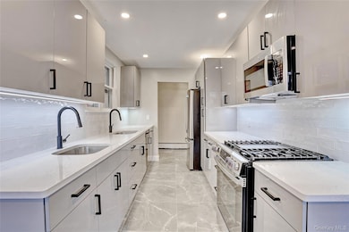 210 Kearsing Pkwy unit A, Monsey, NY 10952 - photo 3