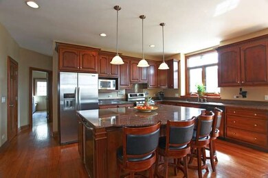 1031 Knox Ln, Batavia, IL 60510 - photo 2