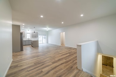 406 N Main St, Payson, IL 62360 - photo 6