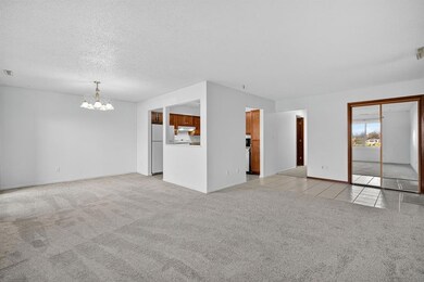 4825 Woodland Ave unit 6, West Des Moines, IA 50266 - photo 5