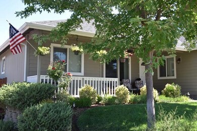 136 Aztec Ct, Grants Pass, OR 97527 - photo 2