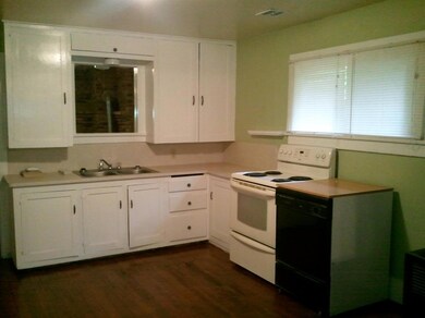 410 SW Judson St, Grants Pass, OR 97526 - photo 3