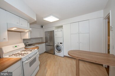 Sutton Terrace Condominium unit 716, Bala Cynwyd, PA 19004 - photo 6