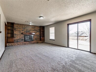 1228 NE 24th St, Moore, OK 73160 - photo 4