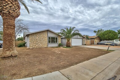 02-Front-of-Home-02