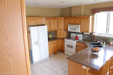 4100 Cannon Hills Ct NE, Ada, MI 49301 - photo 4