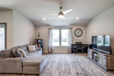 12124 Bear River Dr, Conroe, TX 77384 - photo 5