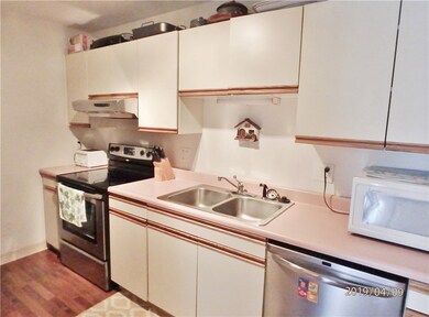 10 Village Ct, West Warwick, RI 02893 - photo 3