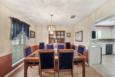 2105 Ryan Dr, Alvin, TX 77511 - photo 6