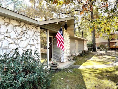 102 Forest Lake Dr, Warner Robins, GA 31093 - photo 2