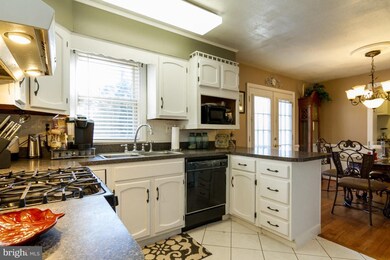 8507 Rugby Rd, Manassas Park, VA 20111 - photo 6