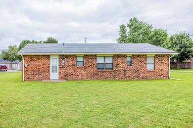 1125 S 12th St, Blackwell, OK 74631 - photo 6