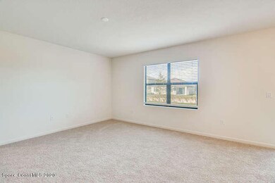 Hayden-small-007-008-Family Room-666x445