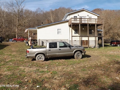 85 Bairds Ln, Evarts, KY 40828 - photo 3