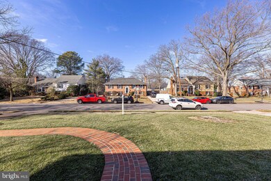 8413 Crown Place, Alexandria, VA 22308 - photo 6