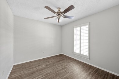 901 Shell Ct, Bedford, TX 76022 - photo 6