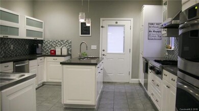 Elegant kitchen also suitable for catering and lar
