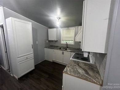 517 Sylvia St, Statesville, NC 28677 - photo 5