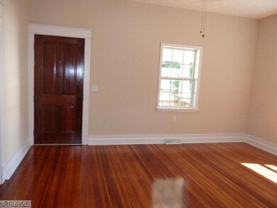804 Barnes St, Reidsville, NC 27320 - photo 4