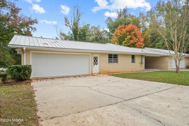 1609 Wesleyan Hills Dr, Macon, GA 31210 - photo 2