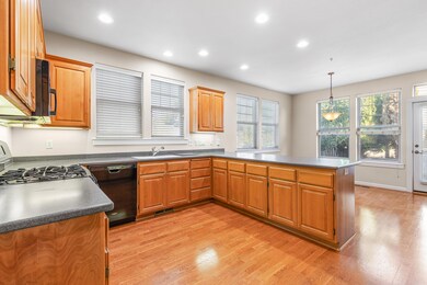2203 Dollarhide Way, Ashland, OR 97520
