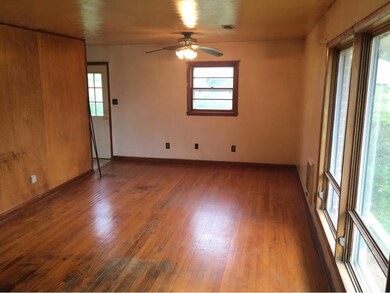 1504 Bell Ridge Rd, Johnson City, TN 37601 - photo 3