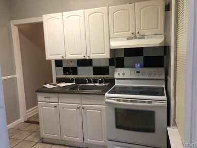 726 N 5th St, Allentown, PA 18102 - photo 5