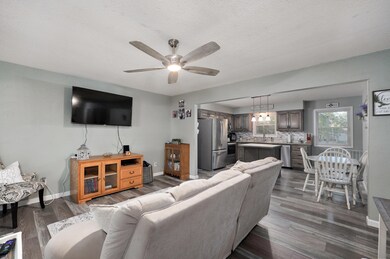 602 Aspen Dr-5