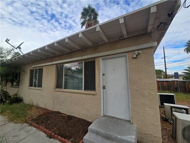 432 N 15th St unit B, Las Vegas, NV 89101 - photo 2