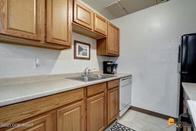 5306 E 24th Ave unit 8, Anchorage, AK 99508 - photo 6